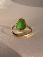 Load image into Gallery viewer, Vintage 9k Jade Cabochon Bezel Ring