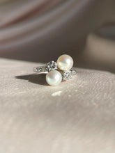 Load image into Gallery viewer, Vintage 18k White Gold Diamond Pearl Crossover Ring