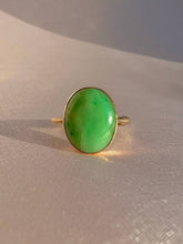 Load image into Gallery viewer, Vintage 9k Jade Cabochon Bezel Ring