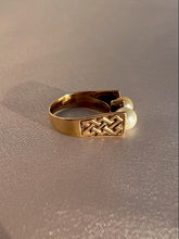 Load image into Gallery viewer, Vintage 9k Double Pearl Celtic Knot Ring 1972