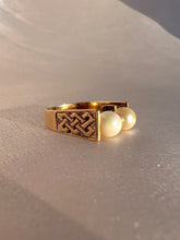 Load image into Gallery viewer, Vintage 9k Double Pearl Celtic Knot Ring 1972
