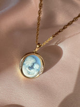 Load image into Gallery viewer, Vintage 10k Agate Diamond Mother Child Cameo Necklace