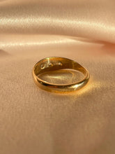 Load image into Gallery viewer, Vintage 9k Diamond Starburst Trilogy Filigree Ring