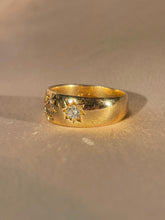 Load image into Gallery viewer, Antique 18k Diamond Starburst Champagne Trilogy Ring
