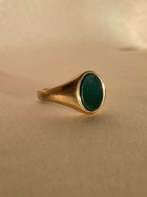 Load image into Gallery viewer, Vintage 9k Bloodstone Oval Signet Ring 1994