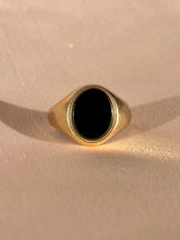 Load image into Gallery viewer, Vintage 9k Onyx Oval Signet Ring 1978