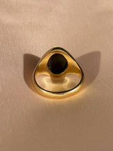Load image into Gallery viewer, Vintage 9k Onyx Signet Ring 1972