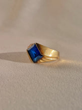 Load image into Gallery viewer, Vintage 10k Blue Gemstone Ribbed Ring