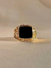 Load image into Gallery viewer, Vintage 9k Onyx Hammered Signet Ring