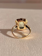 Load image into Gallery viewer, Antique 10k Lime Spinel Frame Ring