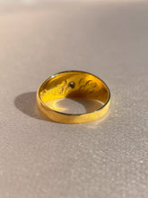 Load image into Gallery viewer, Antique 18k Diamond Starburst Solitaire Engraved Ring 1902