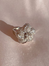 Load image into Gallery viewer, Vintage 14k Diamond Brazilian Flower Pave Ring
