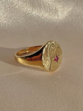 Load image into Gallery viewer, Vintage Ruby Filigree Starburst Signet Ring