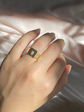 Load image into Gallery viewer, Antique 9k Gypsy Diamond Signet Ring