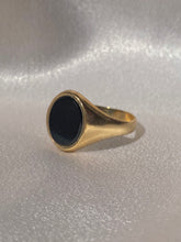 Load image into Gallery viewer, Vintage 9k Onyx Signet Ring 1981
