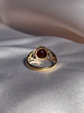 Load image into Gallery viewer, Vintage 9k Garnet Bezel Ring
