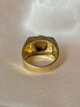Load image into Gallery viewer, Vintage 9k Tigers Eye Chunky Signet Ring