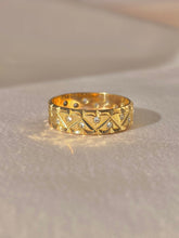 Load image into Gallery viewer, Vintage 9k Diamond Dot Eternity Brushed Ring 1975
