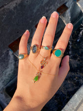 Load image into Gallery viewer, Vintage 9k Garnet Bow Necklace