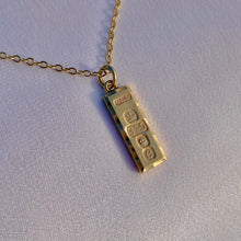 Load image into Gallery viewer, Vintage 9k London Ingot Necklace 1977