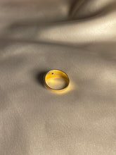 Load image into Gallery viewer, Antique 18k Solitaire Starburst Gypsy Ring