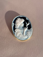 Load image into Gallery viewer, Vintage 18k Agate Cameo Pendant Brooch
