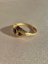 Load image into Gallery viewer, Vintage 9k Sapphire Starburst Trilogy Boat Ring 1982