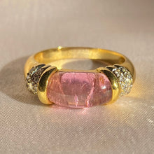 Load image into Gallery viewer, Vintage 18k Morganite Diamond Cabochon Ring