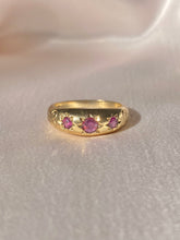 Load image into Gallery viewer, Vintage 9k Ruby Starburst Ring 1978