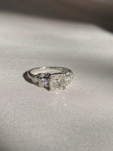 Load image into Gallery viewer, Antique 1.00 carat Art Deco Diamond Platinum Engagement Ring