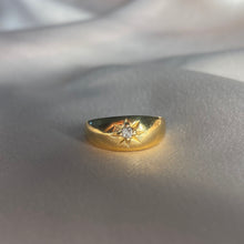 Load image into Gallery viewer, Antique 18k Solitaire Starburst Gypsy Ring