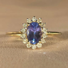 Load image into Gallery viewer, Vintage 9k Tanzanite Diamond Oval Cluster Ring