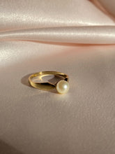 Load image into Gallery viewer, Vintage Mid Century 10k Gold Natural Pearl Ring