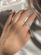 Load image into Gallery viewer, Vintage 9k Diamond Cluster Ring
