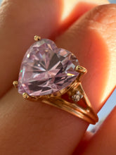 Load image into Gallery viewer, Vintage 10k Lilac Zirconia Diamond Heart Ring