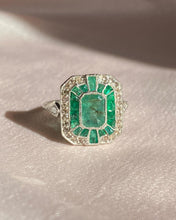Load image into Gallery viewer, Platinum Emerald Rose Cut Diamond Ring