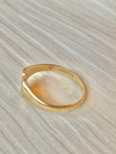 Load image into Gallery viewer, Vintage 9k Heart Signet Ring 1978
