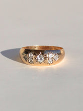 Load image into Gallery viewer, Antique 9k Crystal Rose Cut Starburst Ring