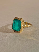 Load image into Gallery viewer, Antique Paste Green Crystal Ring