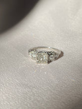 Load image into Gallery viewer, Antique 1.00 carat Art Deco Diamond Platinum Engagement Ring