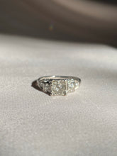 Load image into Gallery viewer, Antique 1.00 carat Art Deco Diamond Platinum Engagement Ring