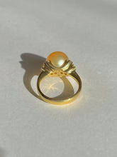 Load image into Gallery viewer, Vintage 18k South Sea Pearl Diamond Ring