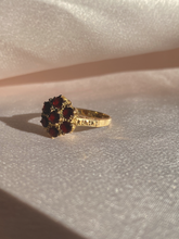 Load image into Gallery viewer, Vintage 9k Gold Garnet Flower Cluster Ring