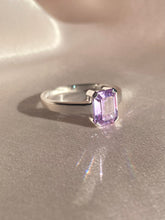 Load image into Gallery viewer, Vintage 9k White Gold Pink Gemstone Ring