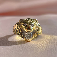 Load image into Gallery viewer, Vintage 14k Diamond Bezel Lion Ring