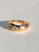 Load image into Gallery viewer, Antique 9k Crystal Rose Cut Starburst Ring