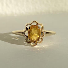 Load image into Gallery viewer, Vintage 10k Citrine Flower Ring