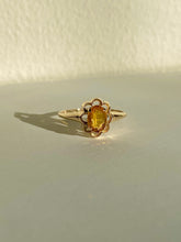 Load image into Gallery viewer, Vintage 10k Citrine Flower Ring