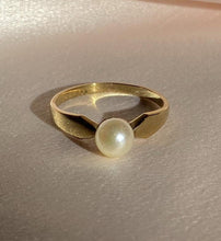Load image into Gallery viewer, Vintage Mid Century 10k Gold Natural Pearl Ring