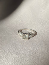 Load image into Gallery viewer, Antique 1.00 carat Art Deco Diamond Platinum Engagement Ring